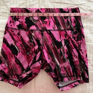 Lululemon Wunder Train HR short 6” inseam. Size 10